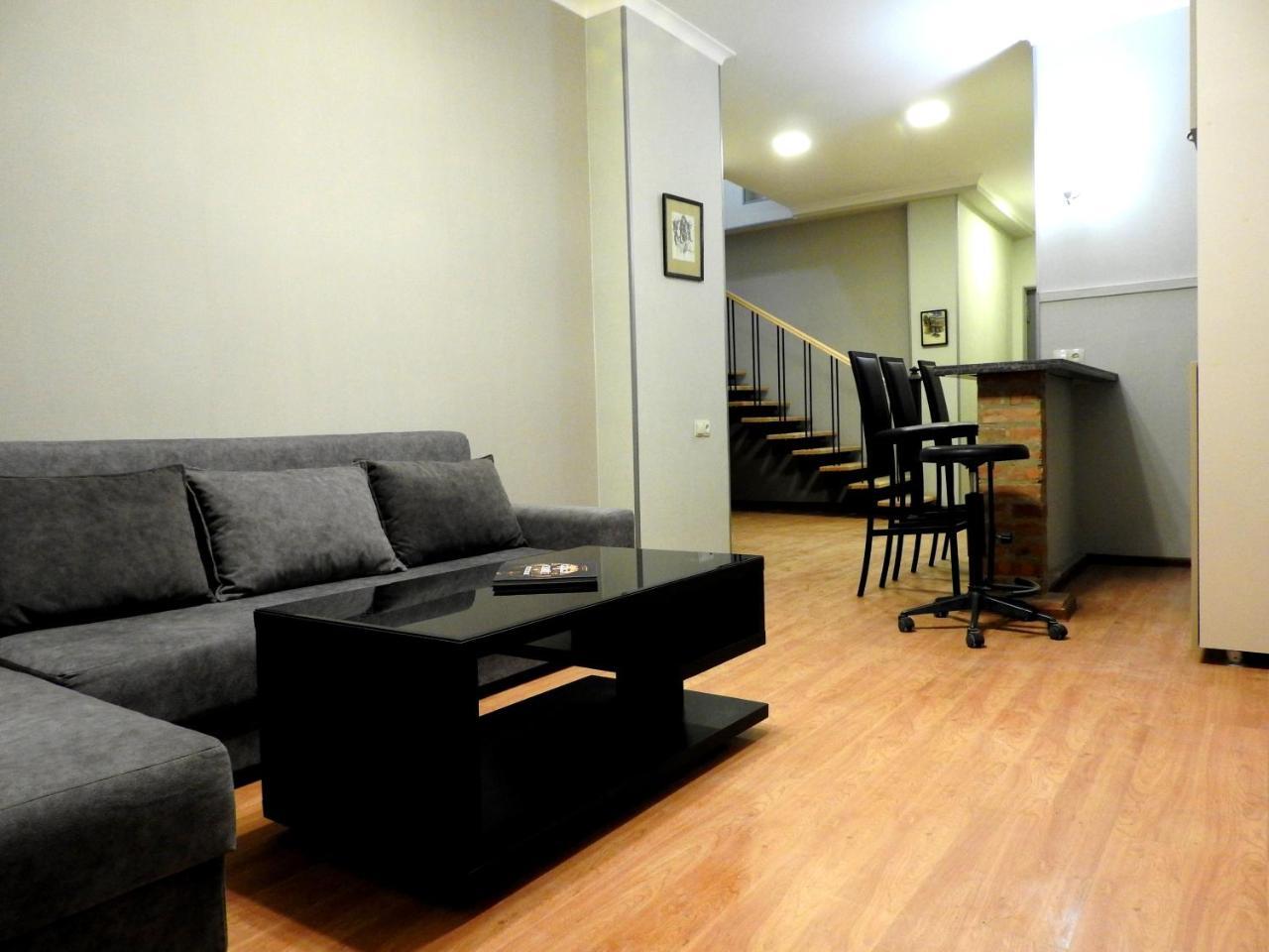 New Tbilisi Terrace Apartment Ngoại thất bức ảnh